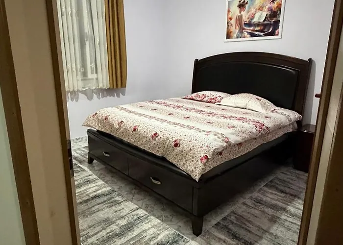 Eme Flat * تيرانا