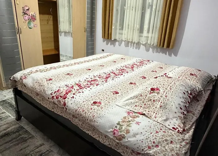 Eme Flat تيرانا